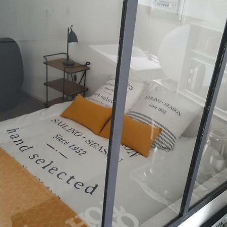 Le Petit Loft Des Thermes ロシュフォール エクステリア 写真